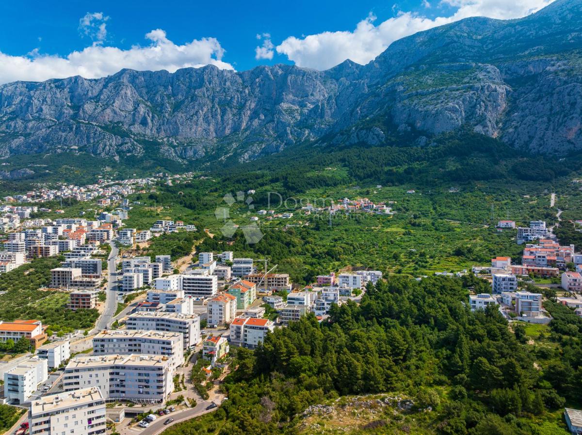 Zazidljivo zemljišče Makarska, 2.017m2