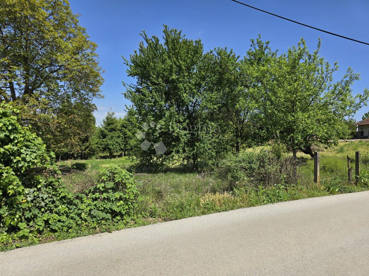 Zazidljivo zemljišče Križanec, Sveti Ilija, 1.305m2