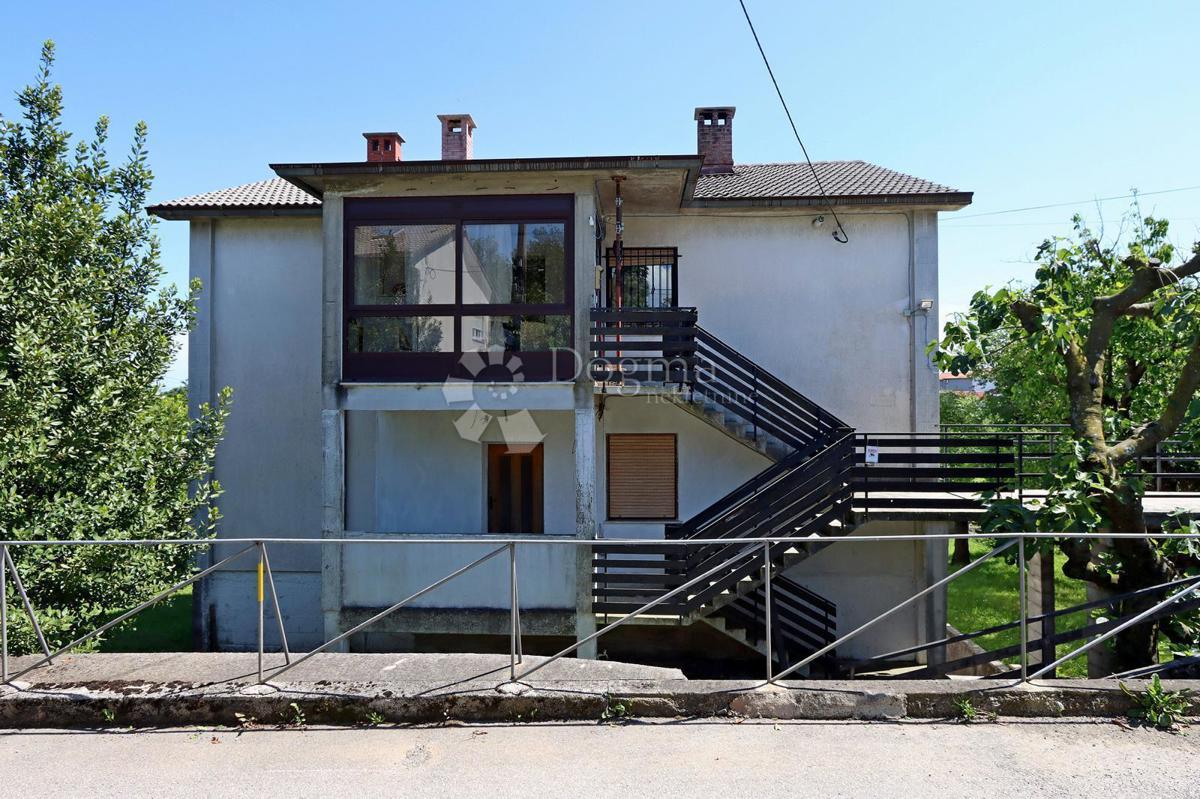 Hiša Trinajstići, Kastav, 399m2