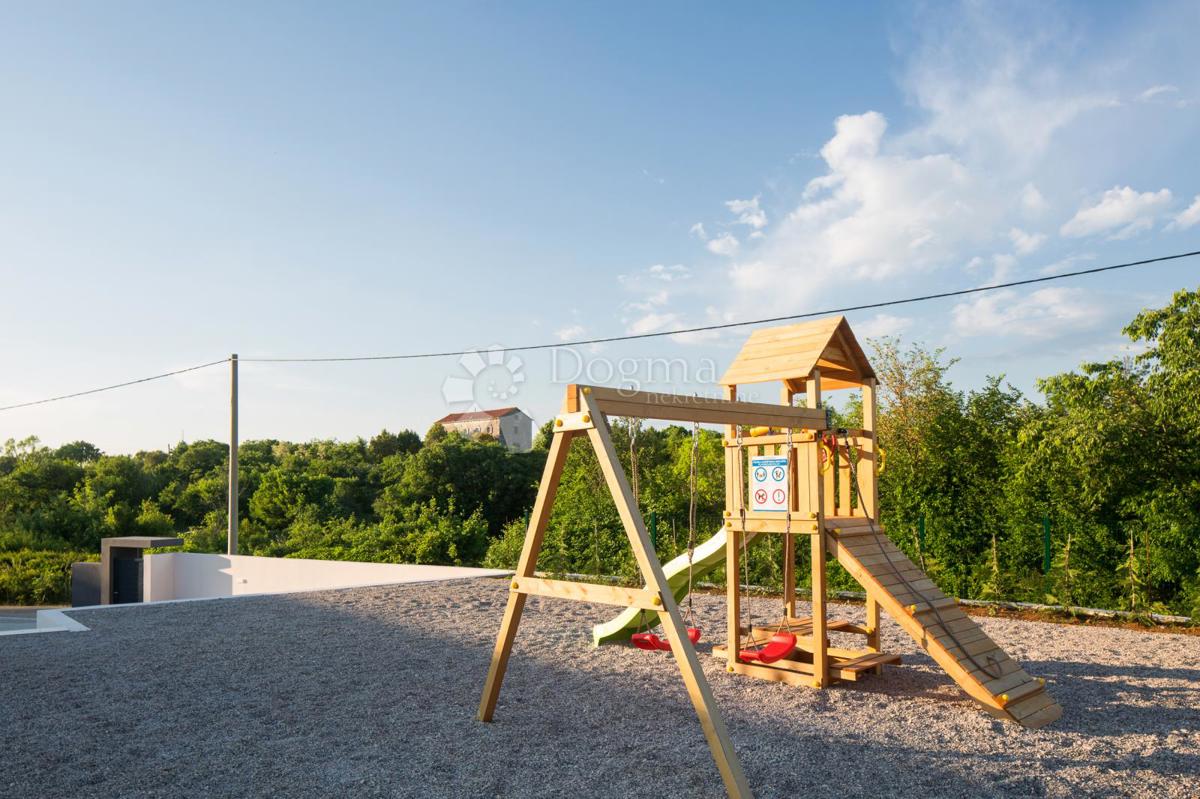 Hiša Labin, 252m2