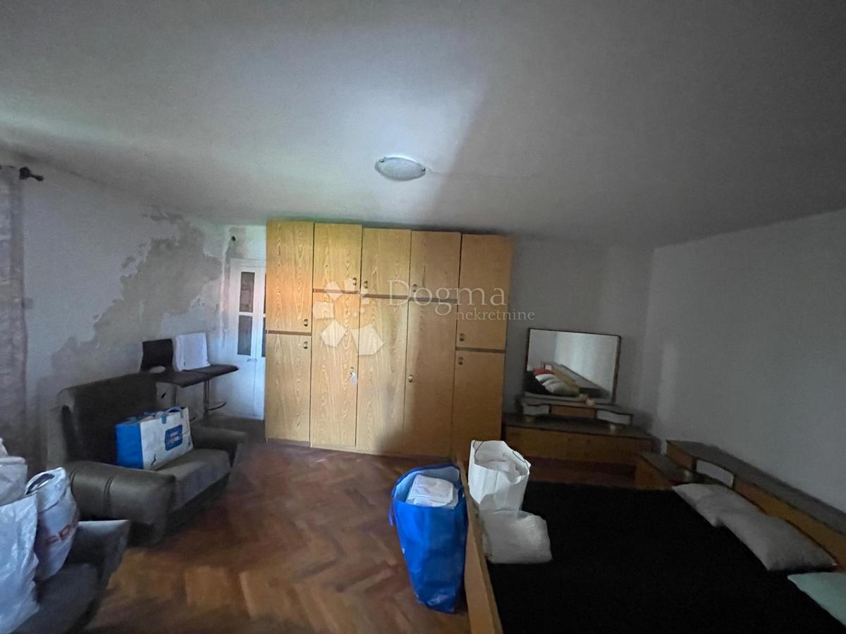 Hiša Grad, Šibenik, 180,93m2