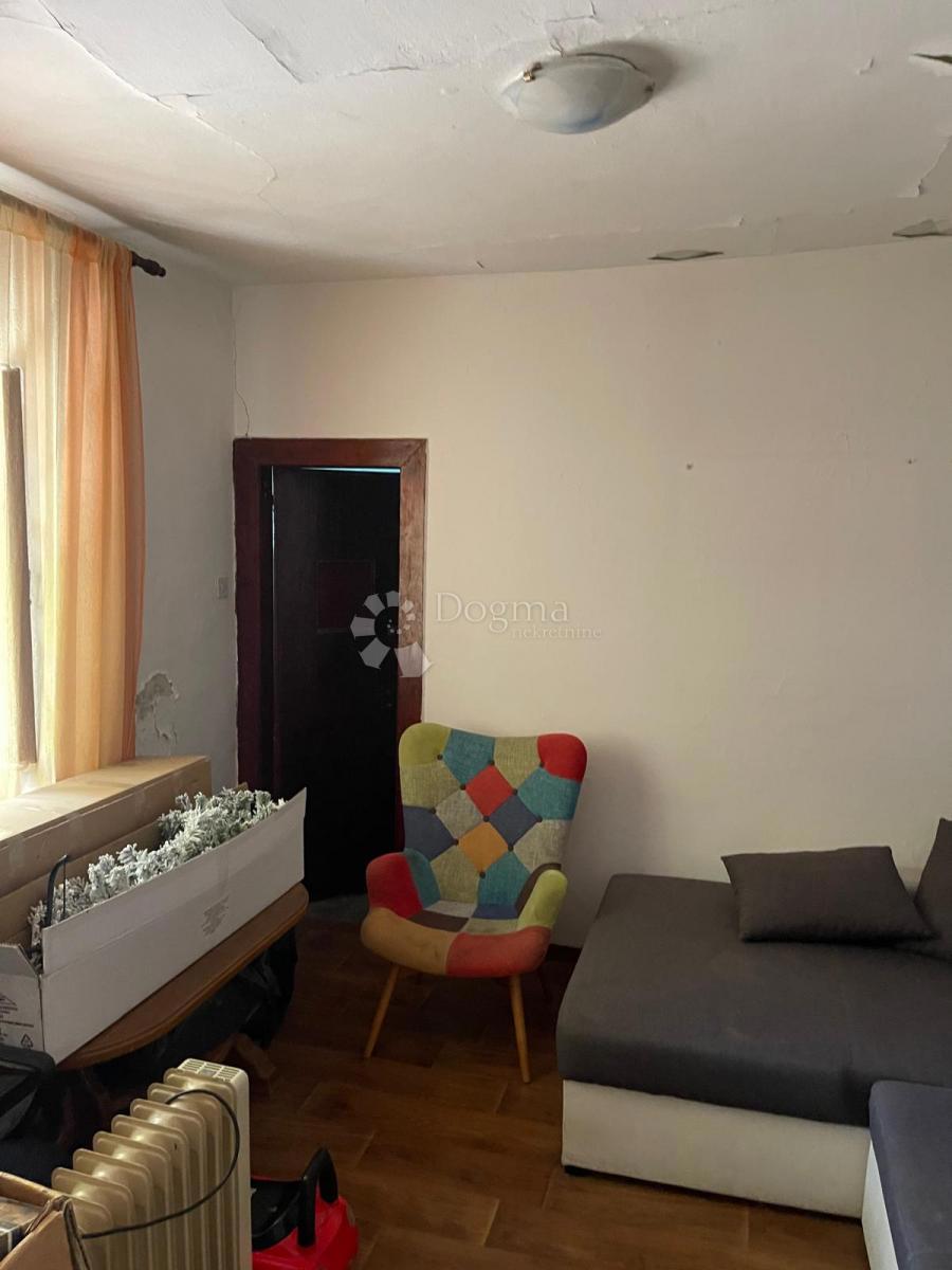 Hiša Grad, Šibenik, 180,93m2