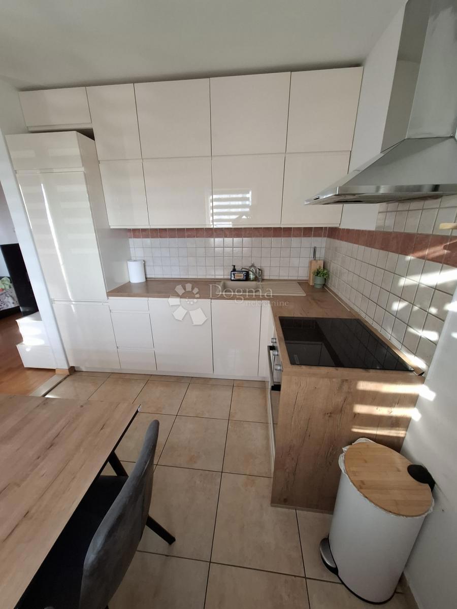 Stanovanje Supetar, 57,50m2