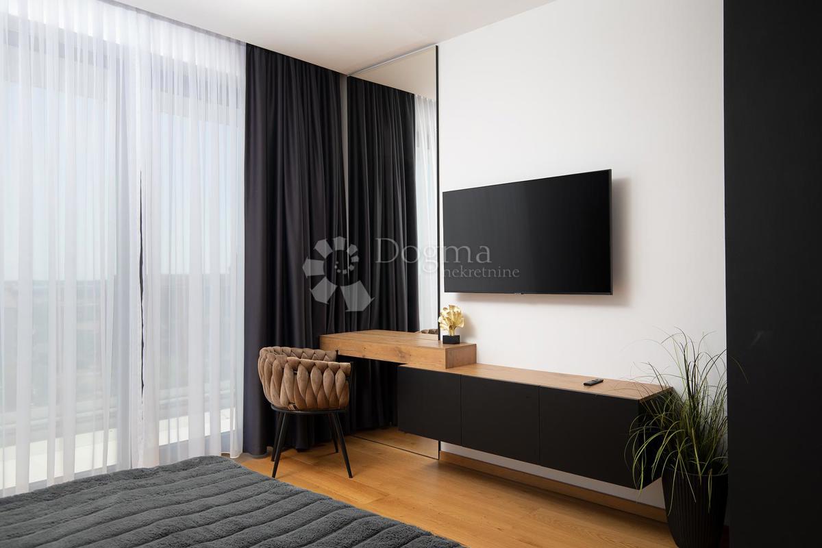Hiša Medulin, 300m2