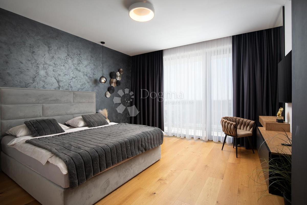 Hiša Medulin, 300m2
