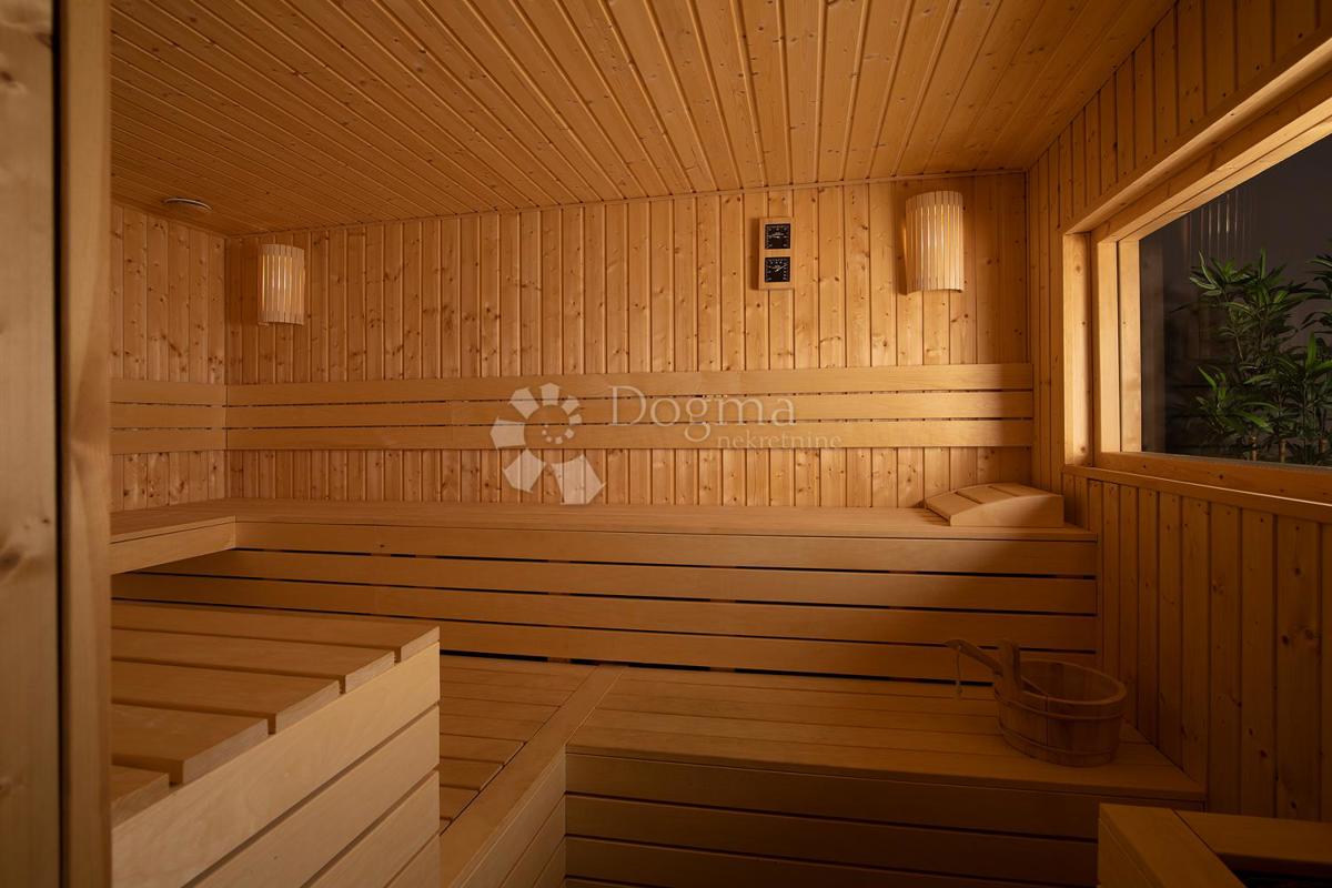 Hiša Medulin, 300m2