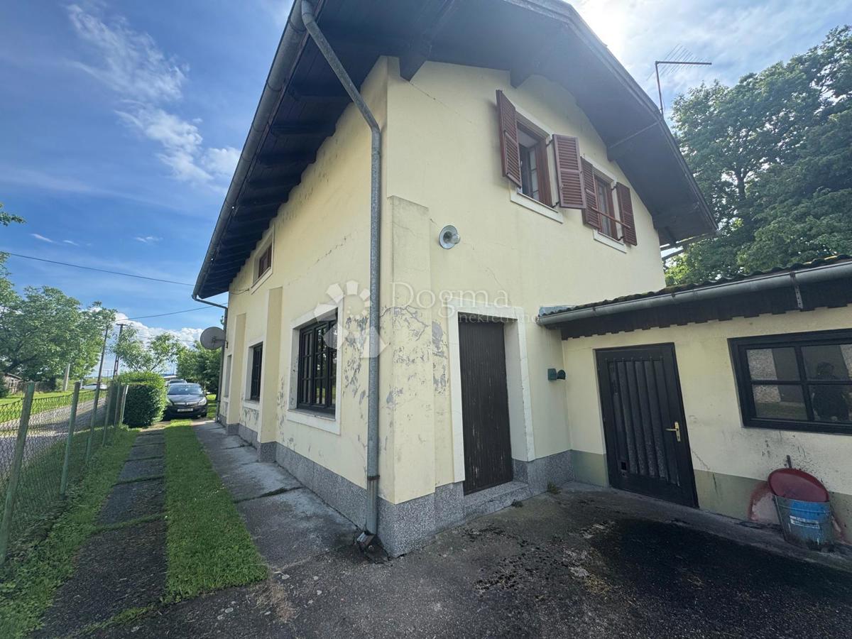 Hiša Centar, Sisak, 204m2
