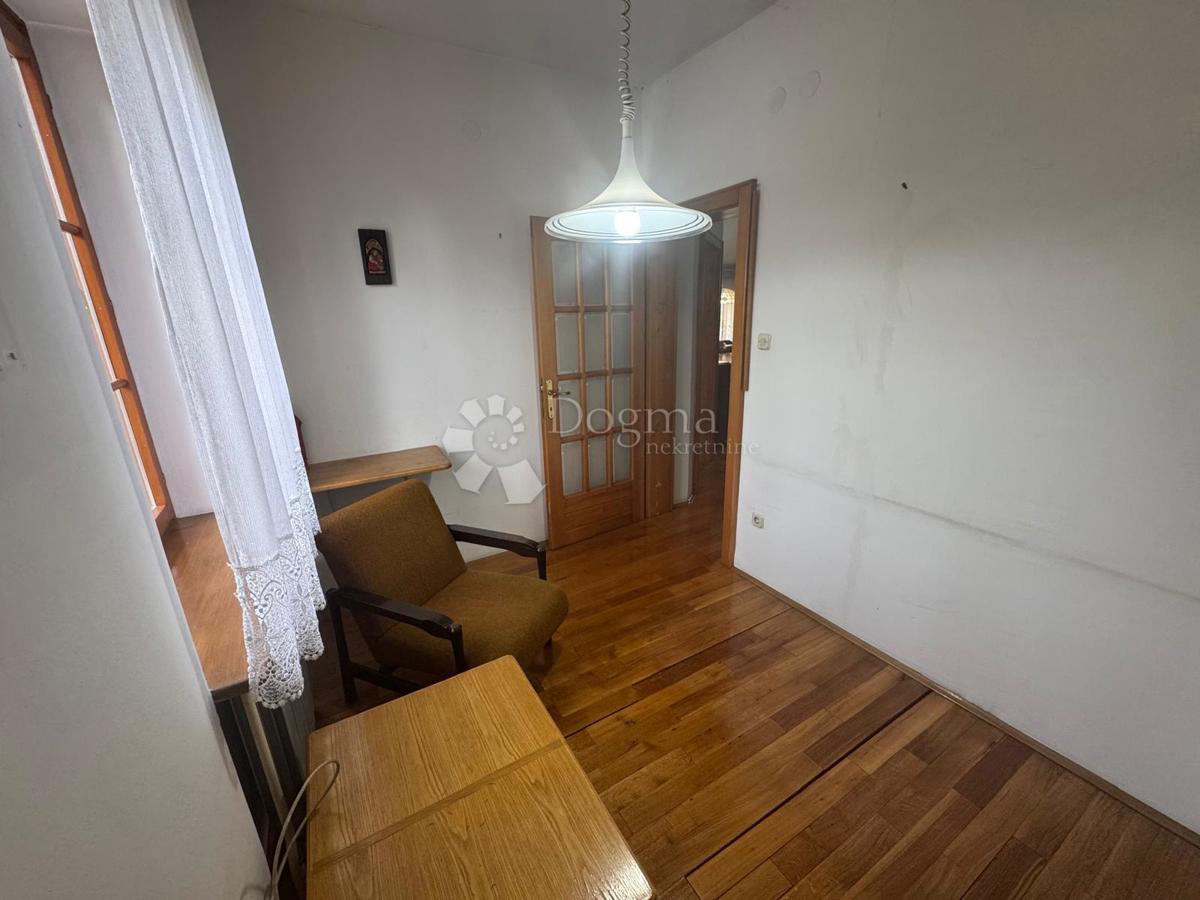 Hiša Centar, Sisak, 204m2