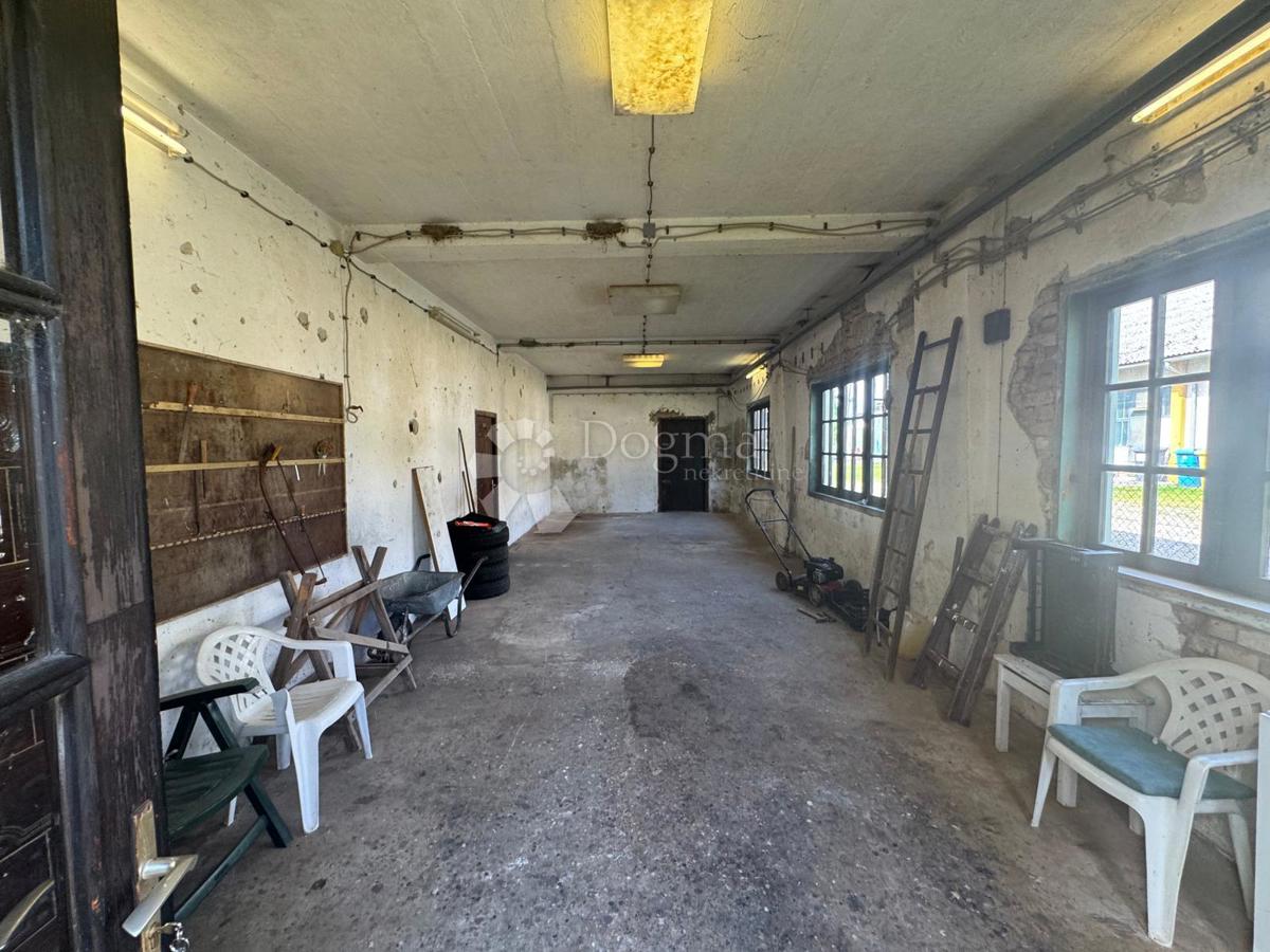 Hiša Centar, Sisak, 204m2