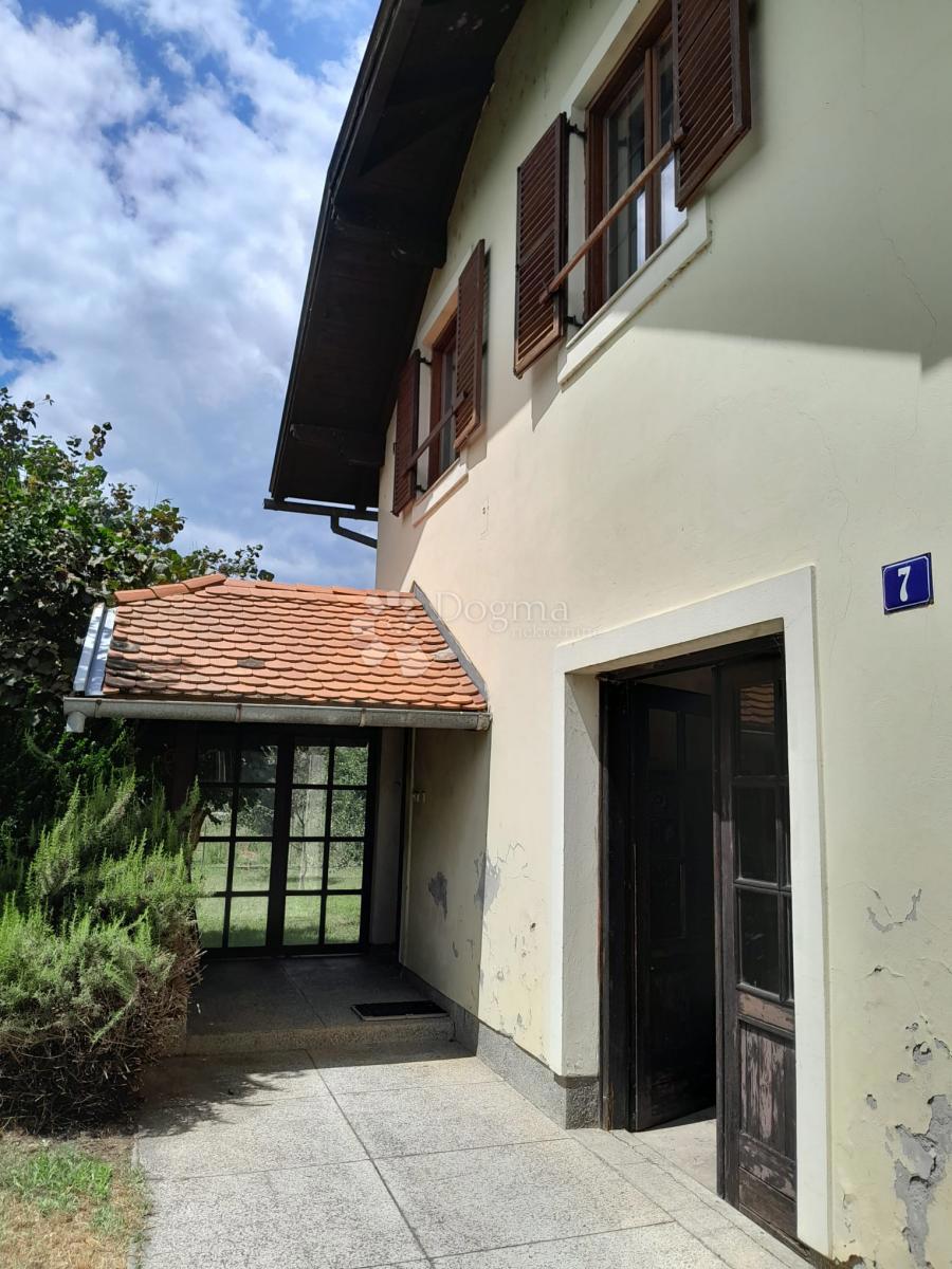 Hiša Centar, Sisak, 204m2