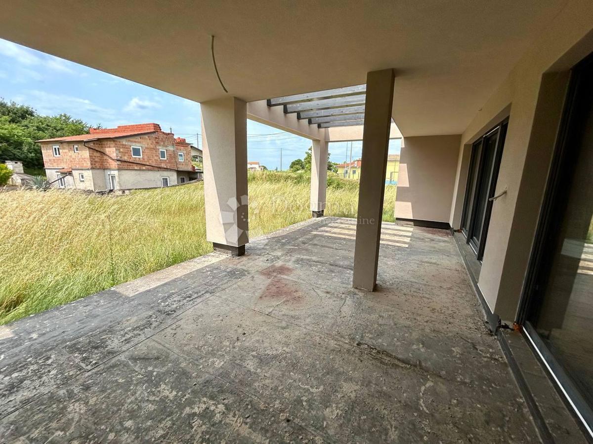 Hiša Sveti Lovreč, 180m2