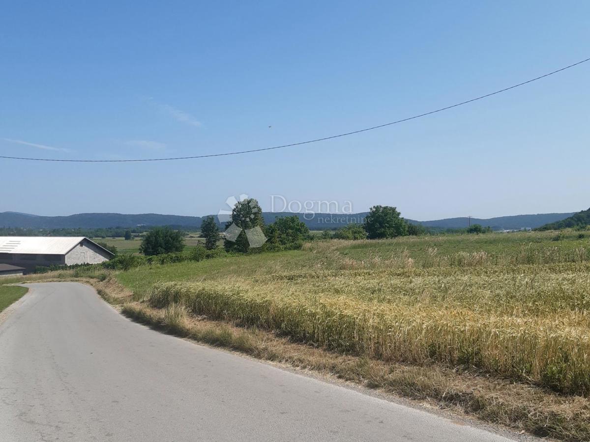 Zazidljivo zemljišče Ogulin, 1.021m2