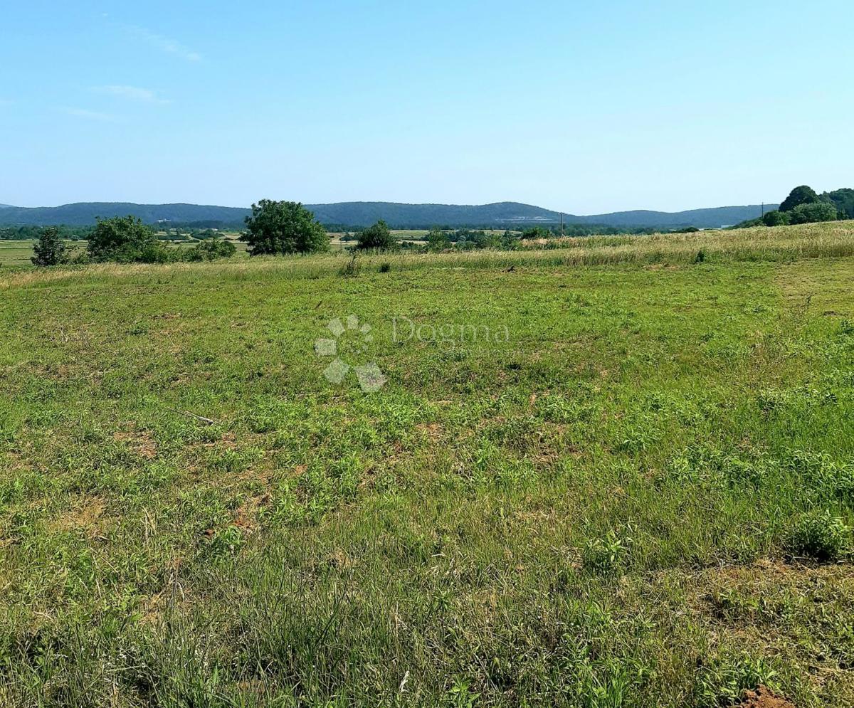 Zazidljivo zemljišče Ogulin, 1.021m2