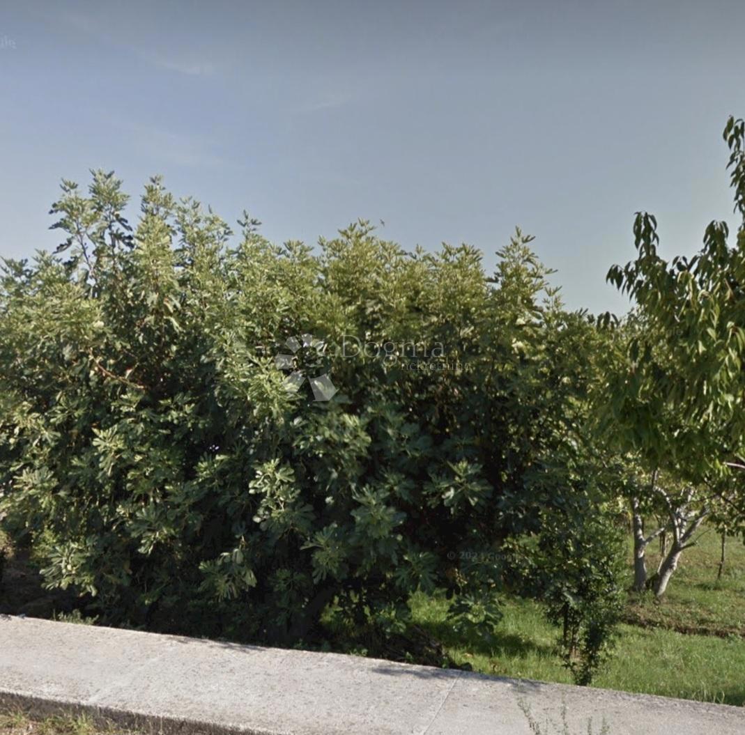 Zazidljivo zemljišče Metković, 2.280m2