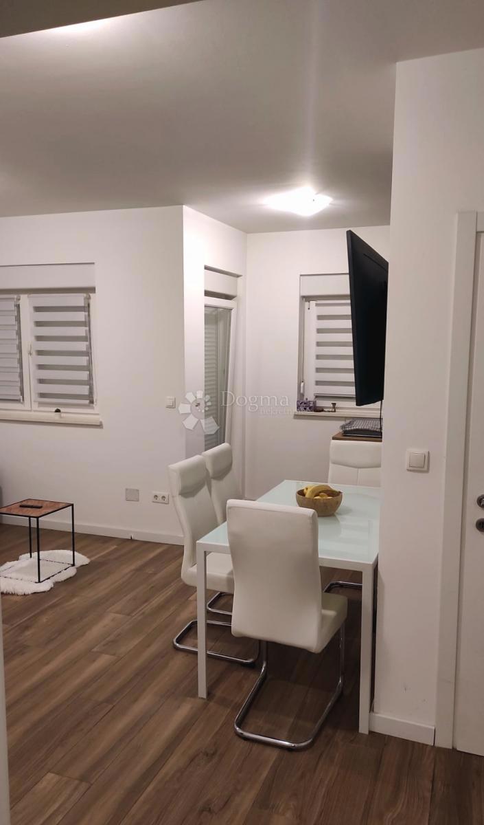 Odprto stanovanje 52 m2 s teraso in garažo – Kastav