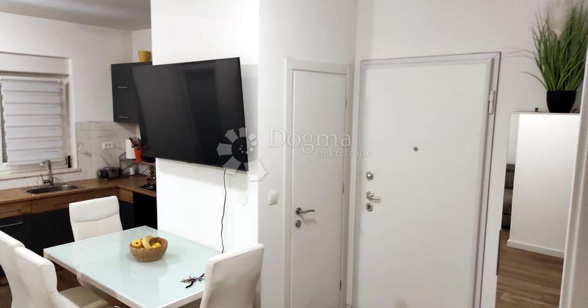 Odprto stanovanje 52 m2 s teraso in garažo – Kastav