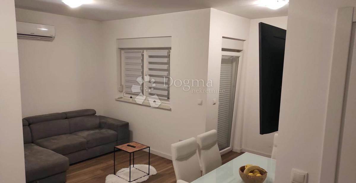 Odprto stanovanje 52 m2 s teraso in garažo – Kastav