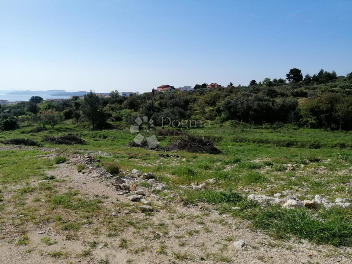 Zemljišče Vodice, 686m2
