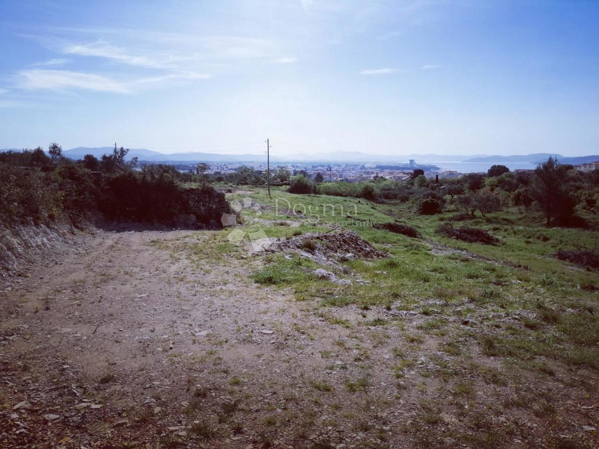 Zemljišče Vodice, 686m2
