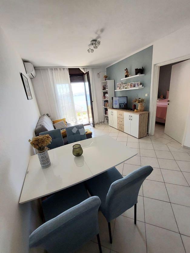 Apartma Karlobag, 46m2