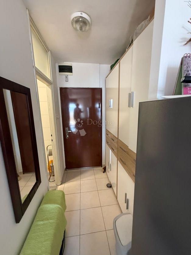 Apartma Karlobag, 46m2