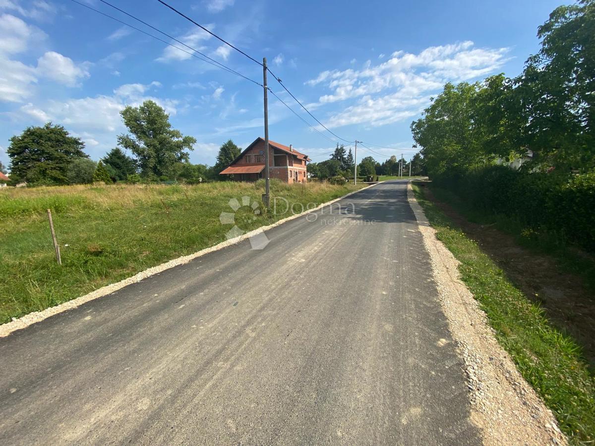 Zazidljivo zemljišče Caginec, Ivanić-Grad - Okolica, 1.678m2
