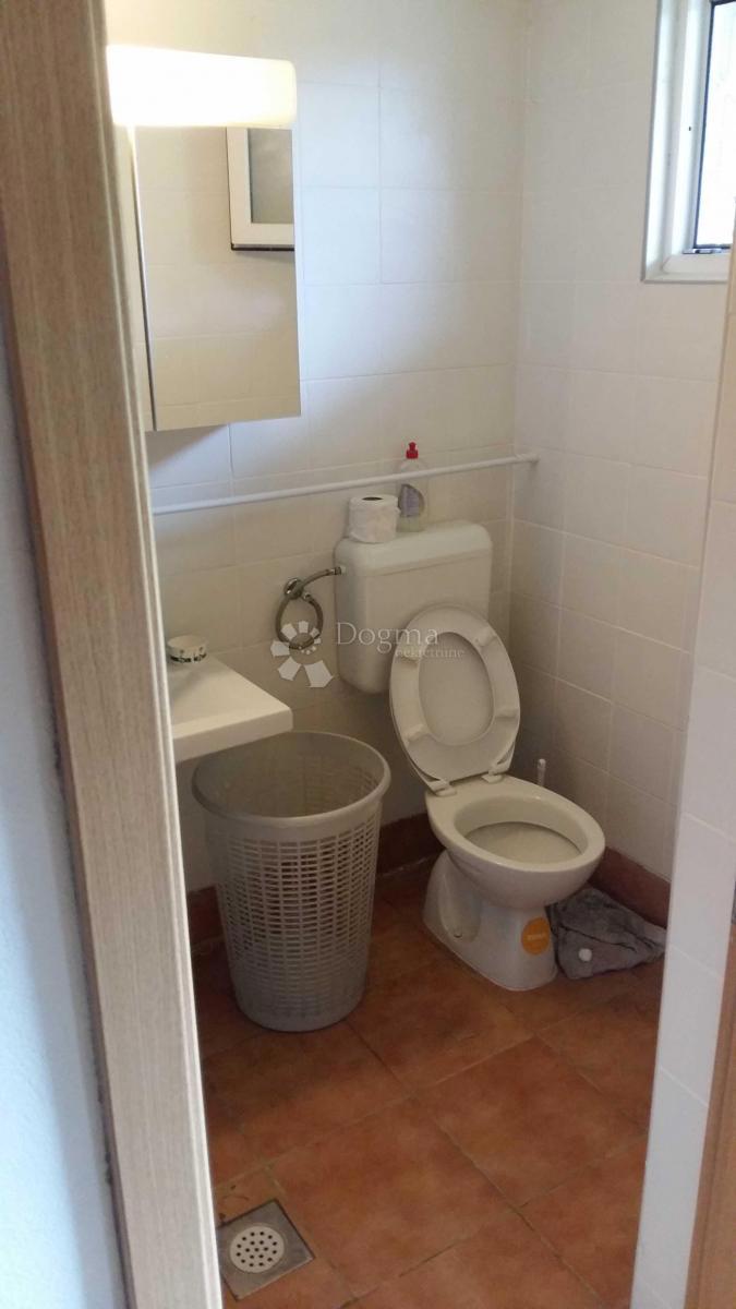 Hiša Zmajevac, Kneževi Vinogradi, 150m2
