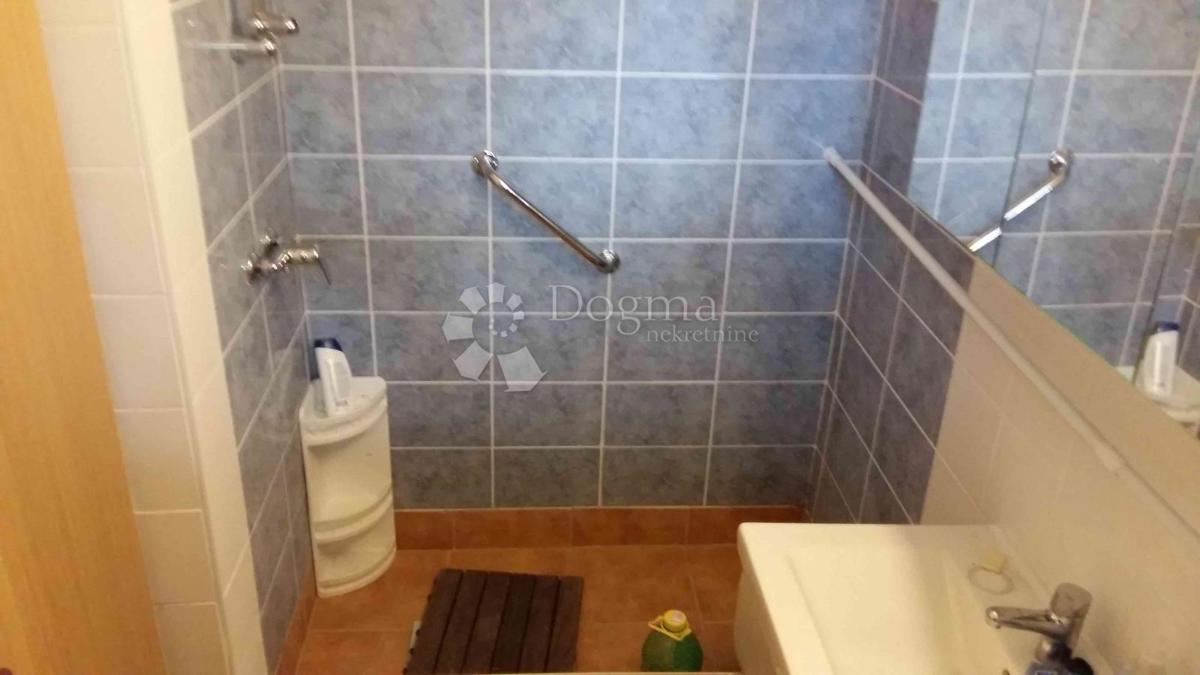 Hiša Zmajevac, Kneževi Vinogradi, 150m2