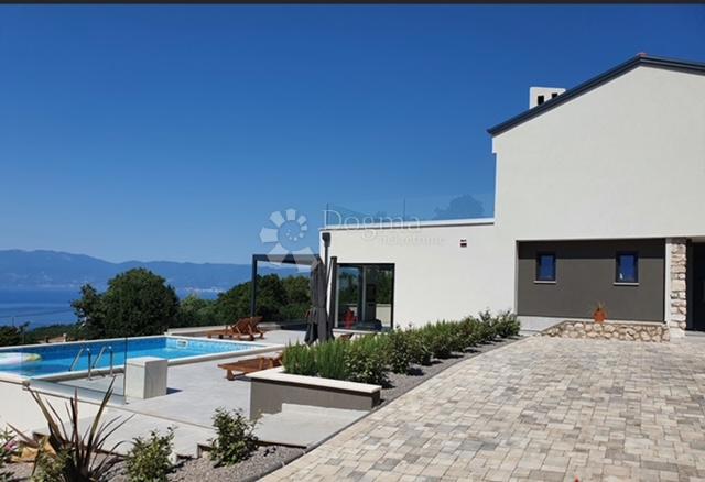 Hiša Kostrena, 300m2