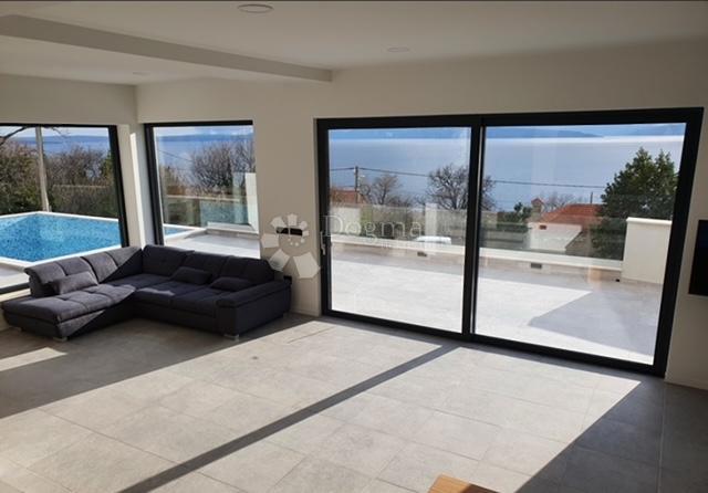 Hiša Kostrena, 300m2