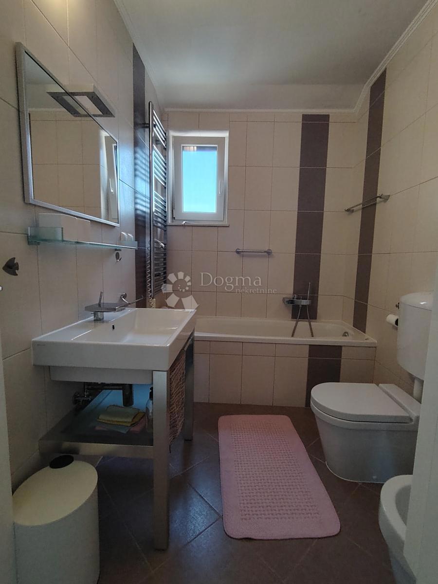 Apartma Novigrad, 122,39m2
