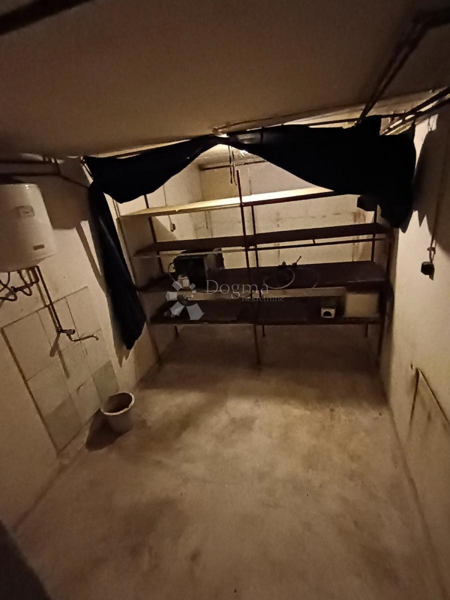 Poslovni prostor Centar, Slavonski Brod, 135m2