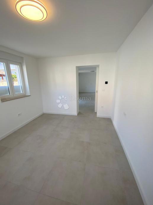 Stanovanje Brodarica, Šibenik - Okolica, 83,74m2