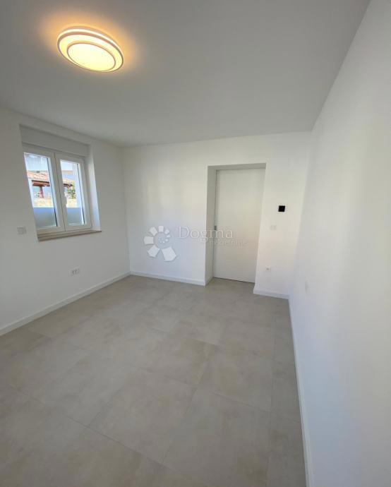 Stanovanje Brodarica, Šibenik - Okolica, 83,74m2