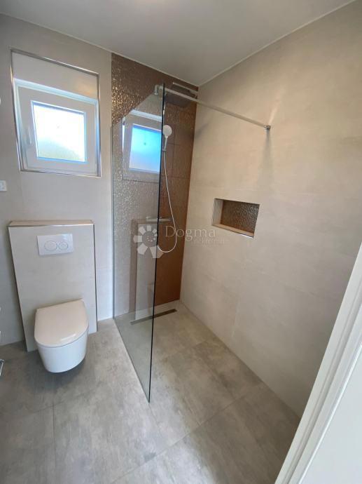 Stanovanje Brodarica, Šibenik - Okolica, 83,74m2