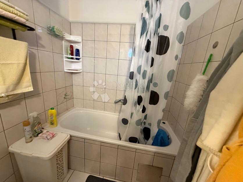 Stanovanje Centar, Gospić, 46m2