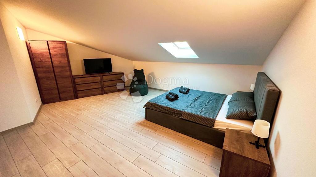 3 apartmaji v Pješčani uvali