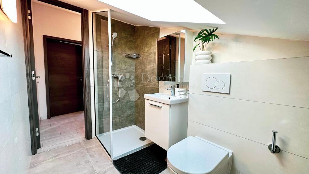 3 apartmaji v Pješčani uvali