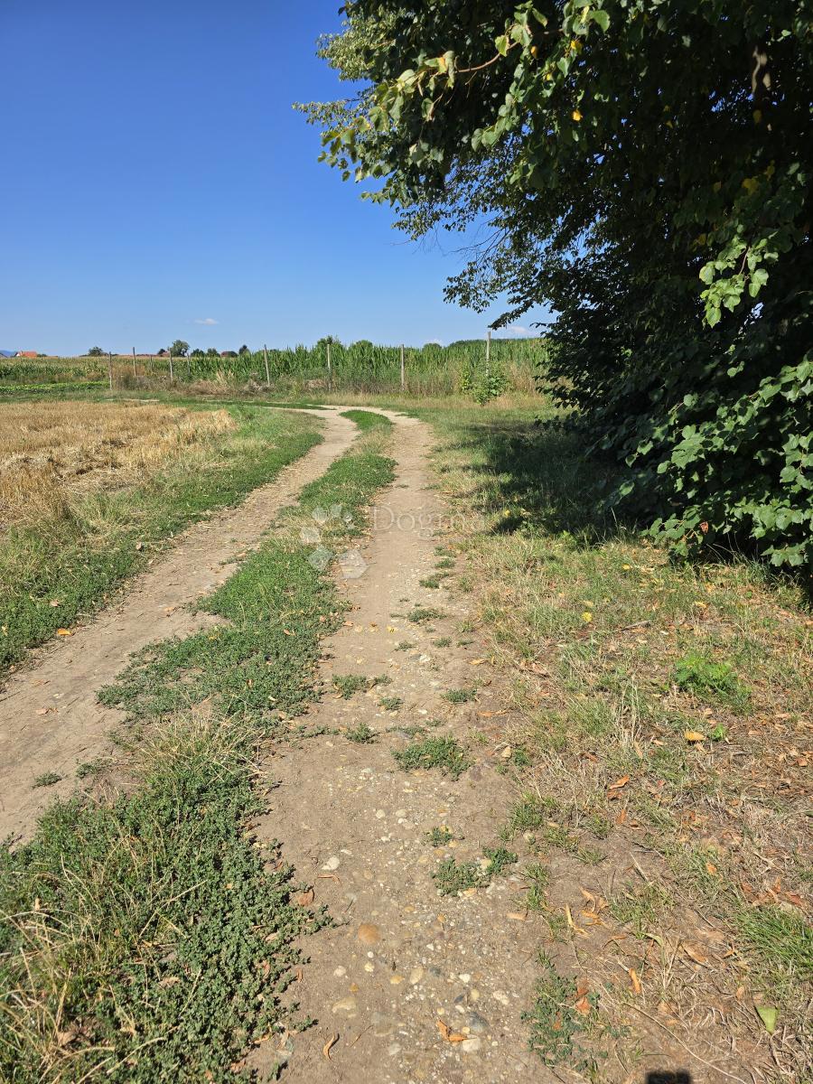 Zazidljivo zemljišče Gornji Kućan, Varaždin - Okolica, 2.051m2