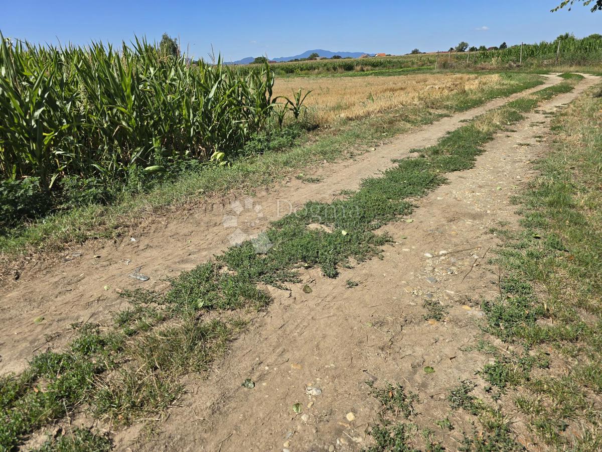 Zazidljivo zemljišče Gornji Kućan, Varaždin - Okolica, 2.051m2