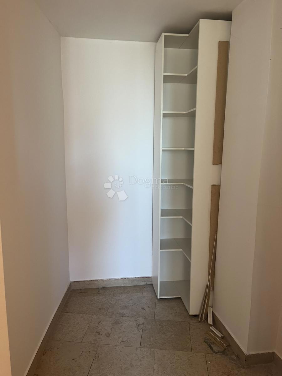 Poslovni prostor Krnjevo, Rijeka, 88m2