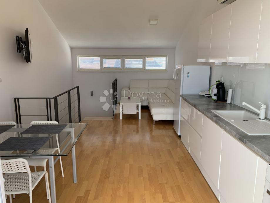 Hiša Vodice, 333m2