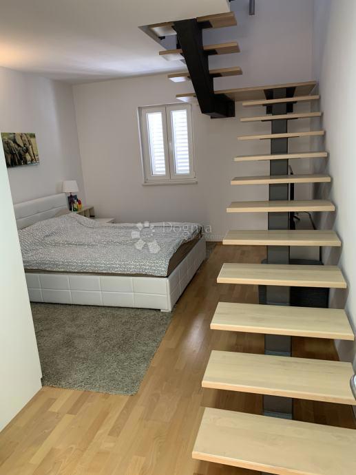 Hiša Vodice, 333m2