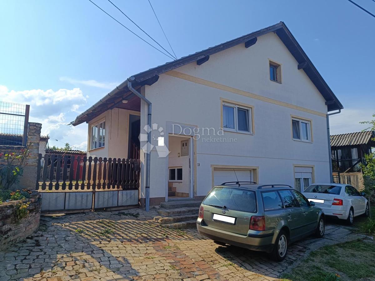 Hiša Aljmaš, Erdut, 415m2
