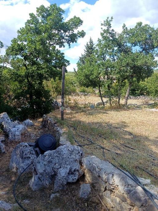 Zazidljivo zemljišče Veliki Bročanac, Klis, 1.736m2