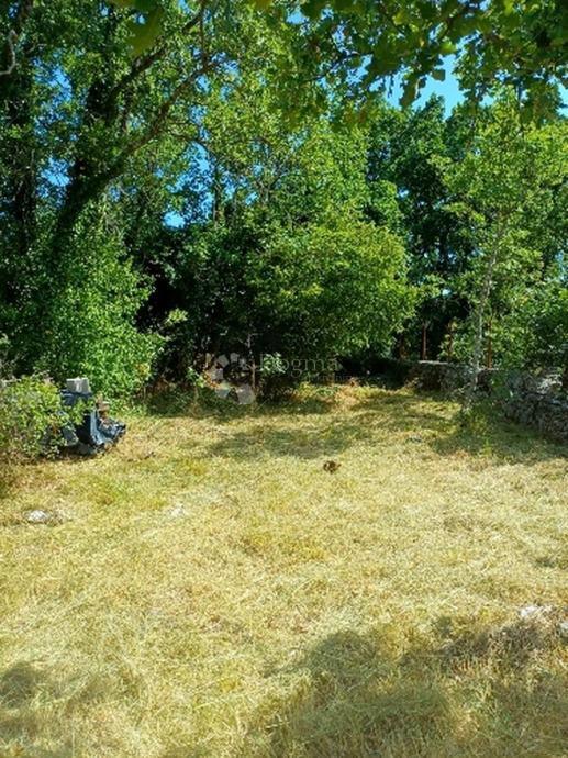 Zazidljivo zemljišče Veliki Bročanac, Klis, 1.736m2