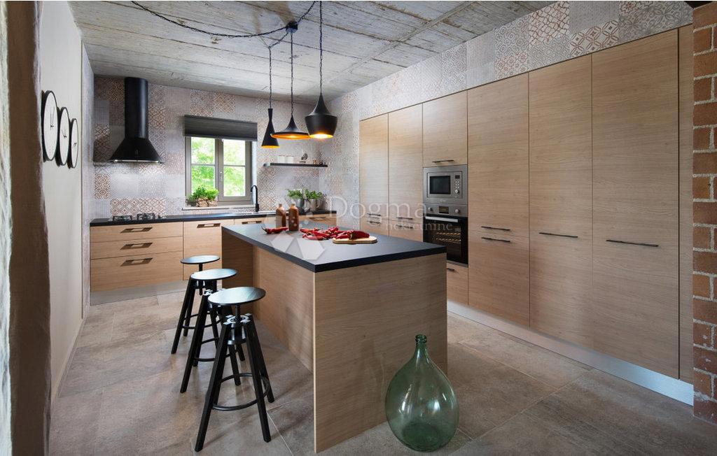 Hiša Divšići, Marčana, 220m2