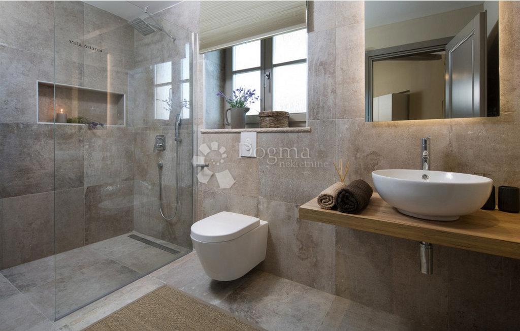 Hiša Divšići, Marčana, 220m2
