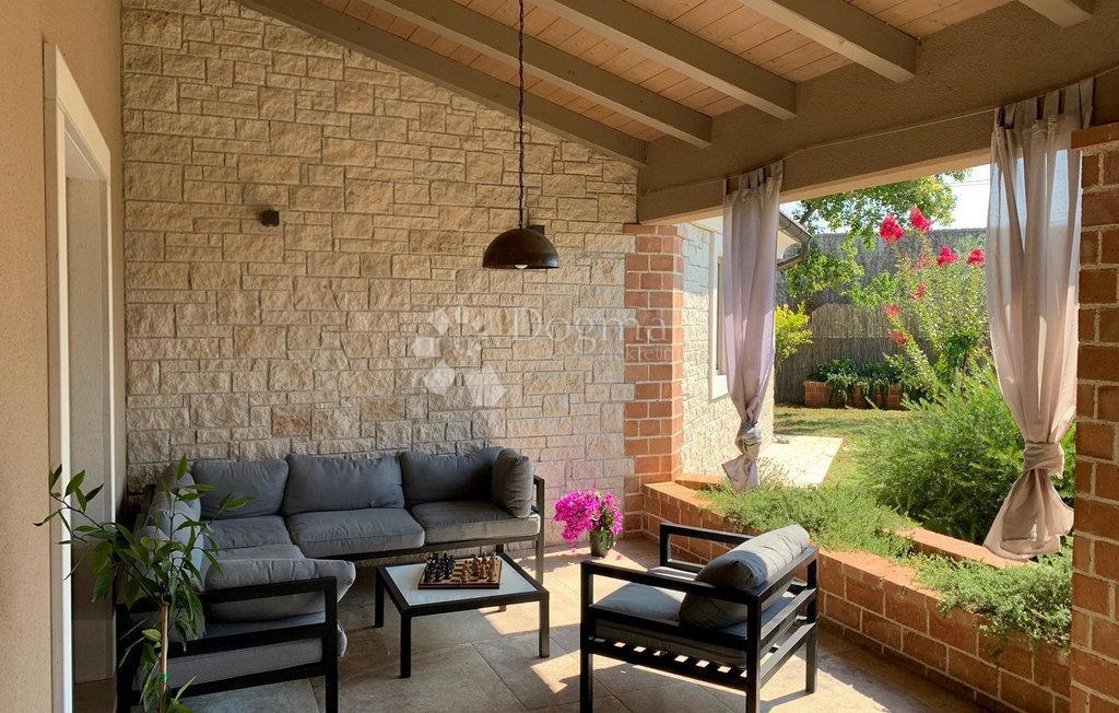 Hiša Divšići, Marčana, 220m2