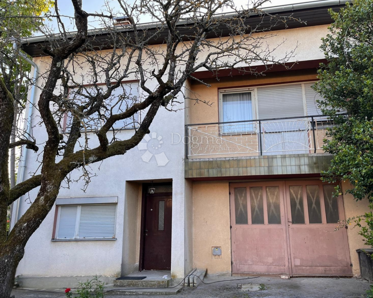 Hiša Daruvar, 210m2